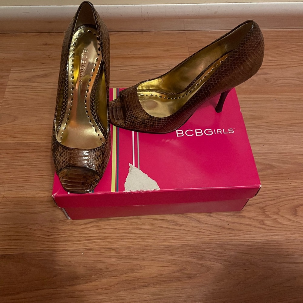 BCBG snake skin shoes